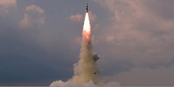 韩军：朝鲜发射不明飞行器，推测为潜射导弹