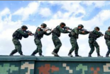 高清大图！武警特战队员开展重难点课目训练