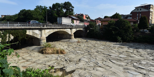 意大利遭遇严重干旱　两城市限制用水