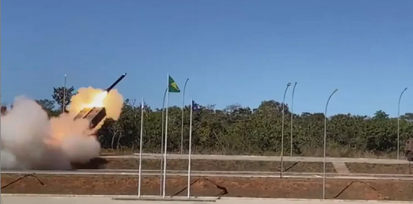 巴西成功试射该国自主研发的导弹，最大射程可达300公里
