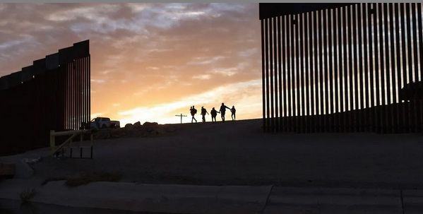 拜登政府重启特朗普时期美墨边境墙修建工程