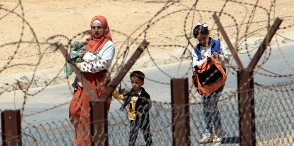 全球连线 | 因美国制裁，叙利亚难民十年难踏归家路
