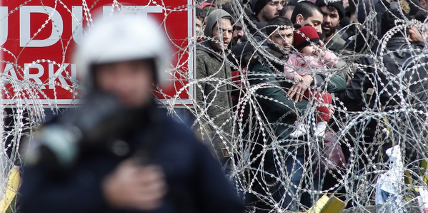 希腊将再次延长与土耳其的“边境墙”
