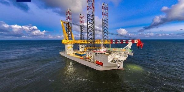 全球首艘3200吨级自升式风电安装船N966今天交付启航
