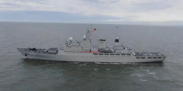 生日快乐！揭秘人民海军首艘综合试验舰毕昇舰