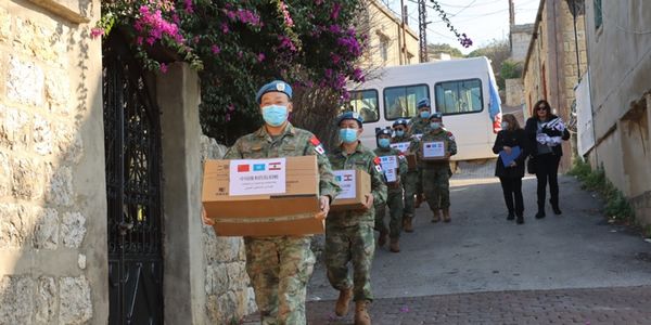 中国赴黎巴嫩维和医疗分队在黎边境地区展开义诊和药品捐赠活动