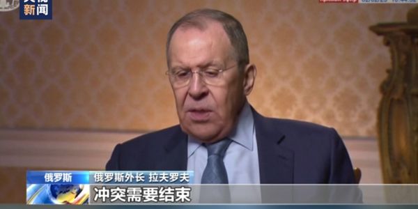 俄外长：俄罗斯拥有自行解决俄乌冲突的能力