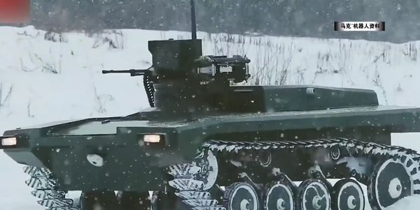 俄首批战斗机器人抵达顿巴斯
