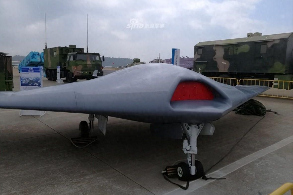 “天鹰”隐形无人机没内置弹仓，意外曝光中国巨大优势
