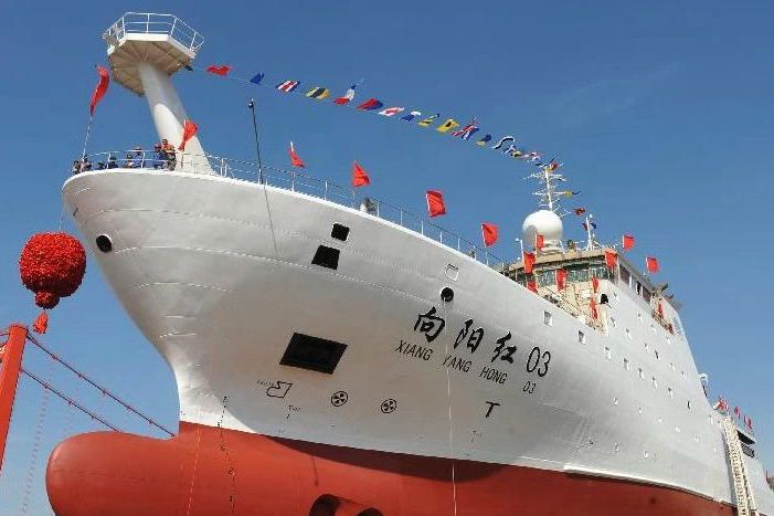 巴铁从中国采购的一艘特殊舰船，浑身布满天线